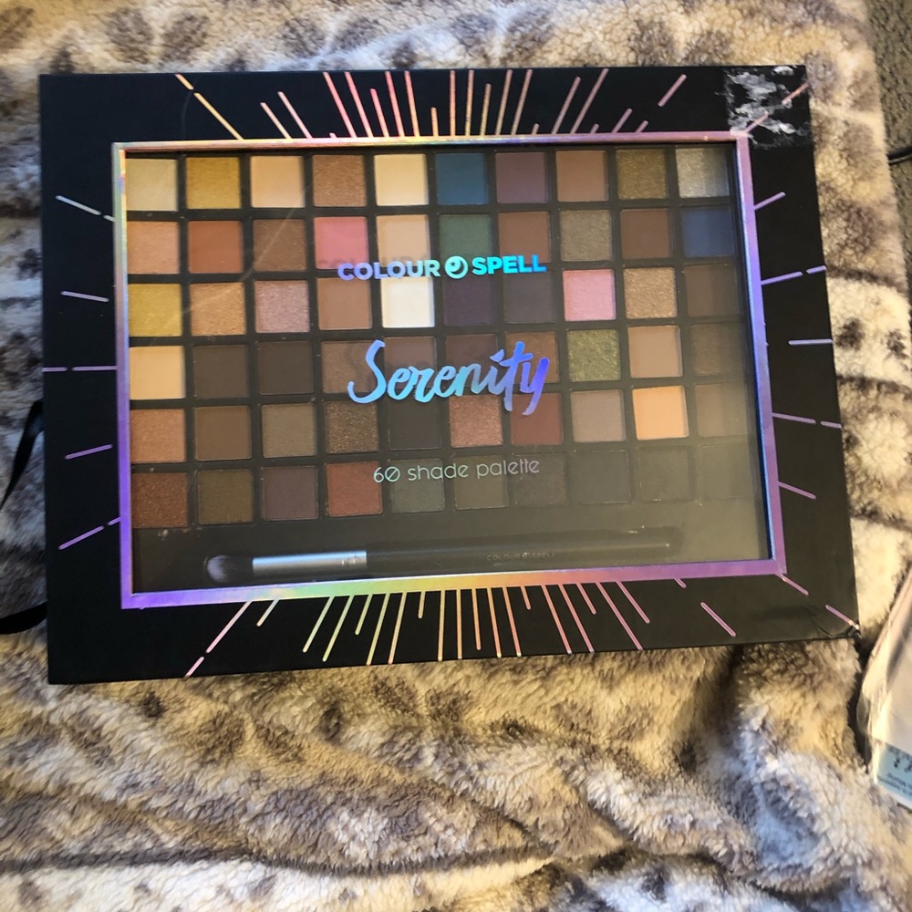 Colour spell serenity eyeshadow palette